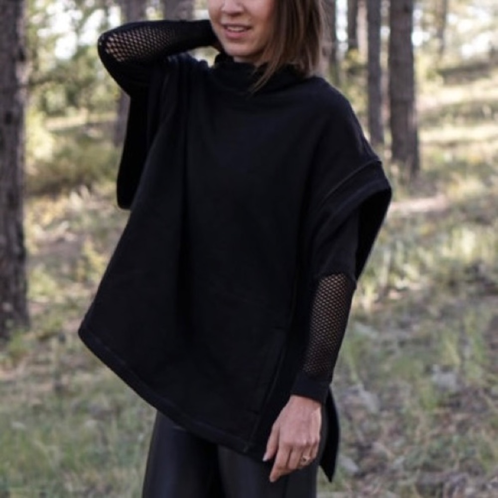 Alala Storm Dolman-Sleeve Funnel-Neck Poncho Black Pullover Sweater size S